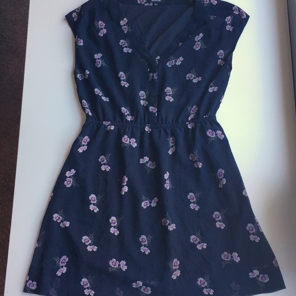 Madewell • Skygaze Dress in Pansy Bouquet - Picture 3 of 8